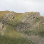 Blick hinauf zum Fülhorn und zu den Schwarzhalsziegen