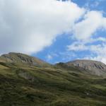 Blick hinauf zum Fülhorn und Chleine- und Grosse Huwetz