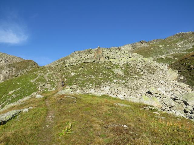 am unteren Ende einer grossen Schotterhalde erreichen wir unterhalb von Punkt 2626 m.ü.M...