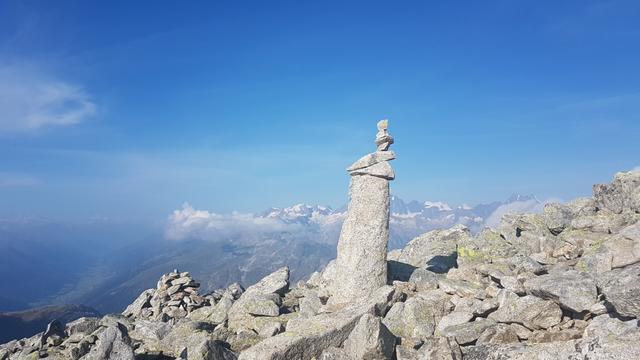 Steinmänner zeigen nun die Richtung an