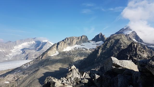 Blick auf Tieralpistock, Sidelenhorn und Galenstock