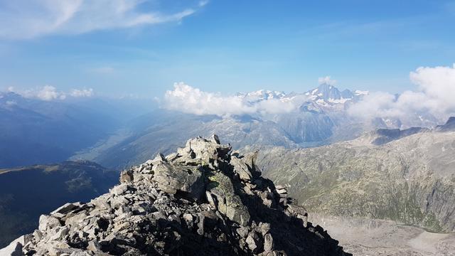 was für eine traumhafte Aussicht. Das Goms, das Grimselgebiet mit Ritzlihorn