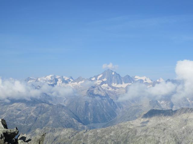 Oberaarhorn, Finsteraarhorn, Lauteraarhorn, Ritzlihorn, Grimselgebiet. Viele Wanderungen haben wir in diesem Gebiet durchgeführ