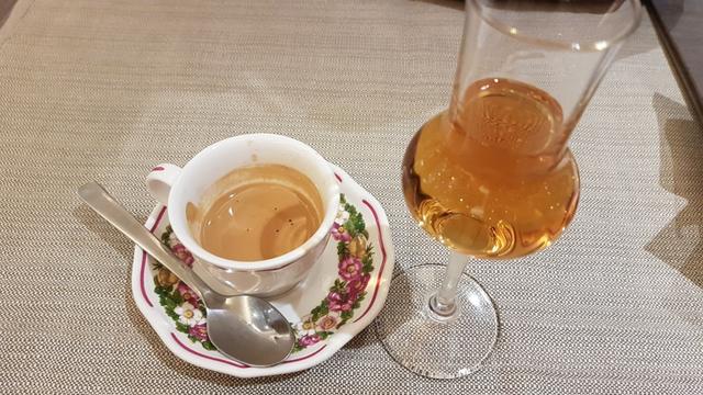 der Espresso und der Grappa auch