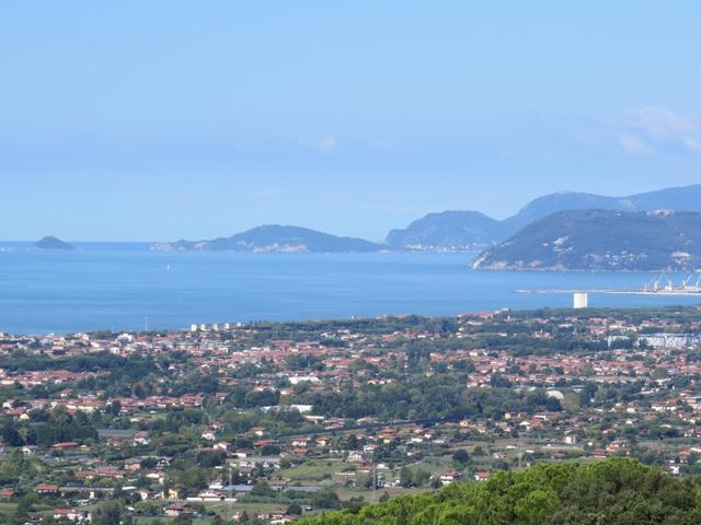 die Sicht reicht bis nach Portovenere