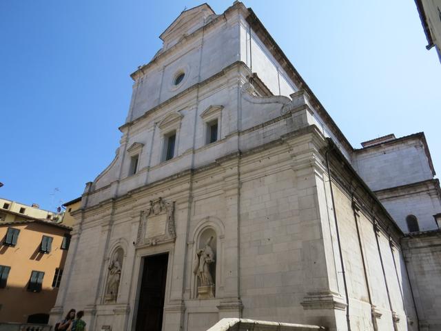 wir laufen an der Basilica Minore di San Paolino vorbei