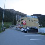 mit dem Auto sind wir nach Pontresina 1805 m.ü.M. zur Talstation der Sesselbahn gefahrengefahren