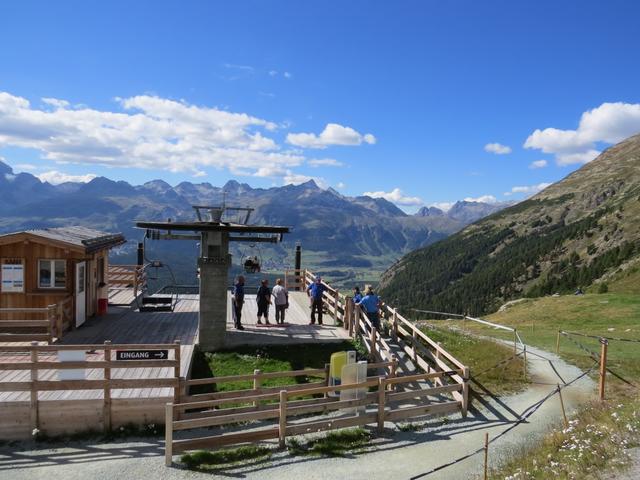 wir haben die Bergstation auf der Alp Languard 2327 m.ü.M. erreicht. Eine wunderschöne Wanderung geht zu Ende