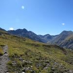 ...und stehen danach auf dem kleinen Plateau bei Punkt 2299 m.ü.M.