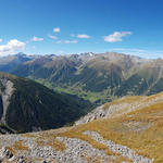 Blick ins Val Tantermozza und ins langgezogene Inntal