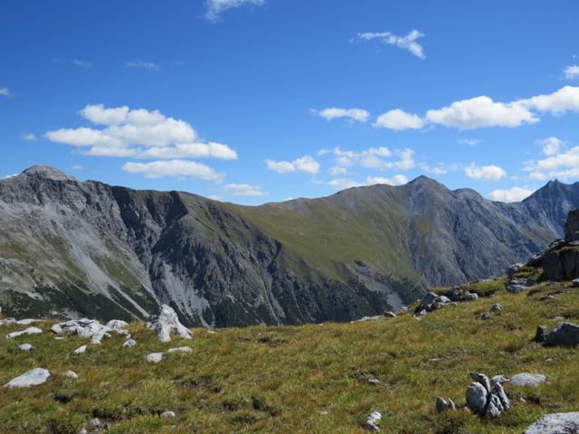 rechts von uns Piz Terza, Murter und Piz Murter