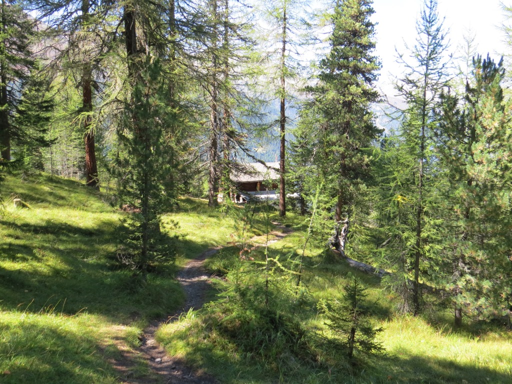 ein paar Schritte weiter abwärts und wir stehen wieder bei der Chamanna Bellavista