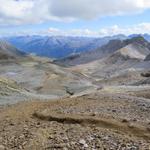 ...führt uns der Bergweg auf der anderen Seite hinunter