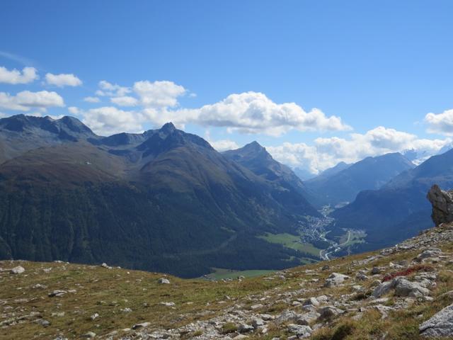 der Ausblick wird immer grossartiger. Hier der Blick nach Pontresina