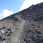 der Bergweg ist während dem ganzen Aufstieg gut ersichtlich...