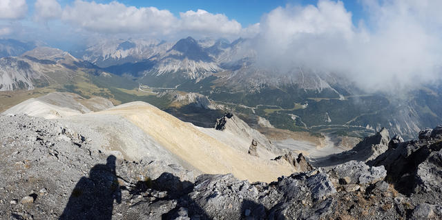 Blick auf die Ofenpassstrasse Richtung Engadin