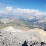 schönes Breitbildfoto mit Blick zum Sattel und Richtung Engadin