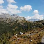 während dem wandern betrachten wir den Il Jalet unser nächstes Ziel