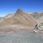 und genau dies hatten wir eingeplant. Wir verlassen den Pass und Blicken noch einmal zurück