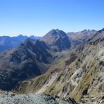 Blick ins Val Maroz mit Piz Lizun und Piz Duan