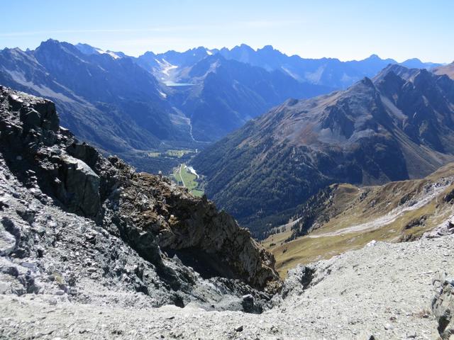 Blick ins Val Bregaglia und Albigna Stausee