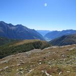 nach und nach öffnet sich das Panorama auf das Puschlav mit der charakteristischen Felspyramide des Pizzo dal Teo