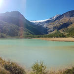 sehr schönes Breitbildfoto mit Blick über den Lagh da Palü hinauf zum Palügletscher