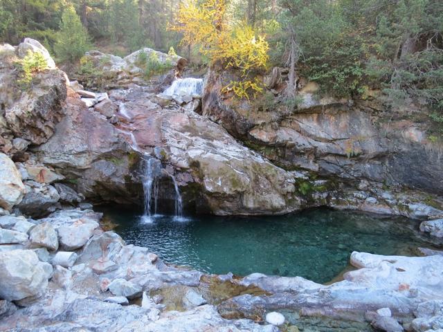 vorbei an der Cascata da Bernina...