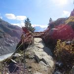 beim sogenannten Chamin 2342 m.ü.M. wird der Wanderweg herausfordernder