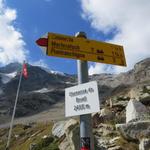 Wegweiser bei der Chamman Boval 2495 m.ü.M.