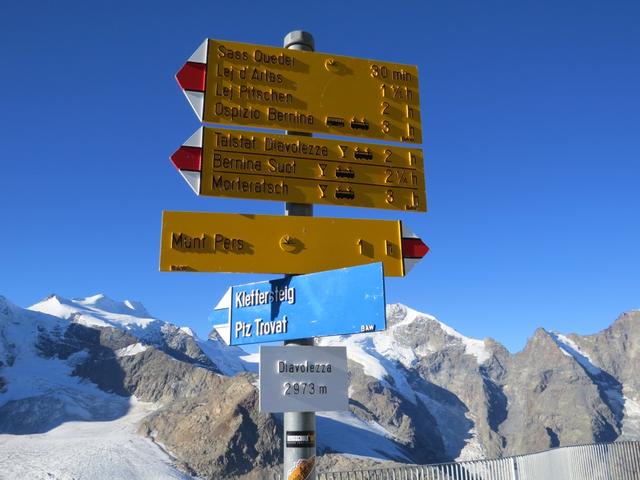 Wegweiser bei der Bergstation Diavolezza 2973 m.ü.M.