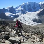 mit Blick auf Piz Cambrena, Piz Palü, Bellavista und Vadret Pers nehmen wir den Abstieg unter die Füsse