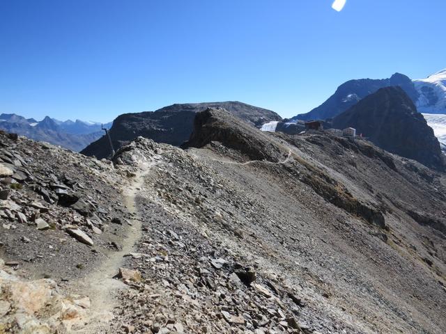 noch ein paar Schritte und wir erreichen die Bergstation Diavolezza