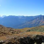 schönes Breitbildfoto mit Blick ins Val Müstair mit Ortler, Punta del Cristallo und Piz Umbrail
