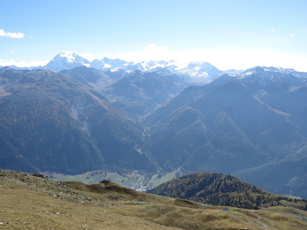 Blick ins unbekannte Val Muraunza, besser bekannt als Umbrailpass. Links der Ortler. Rechts der Piz Umbrail