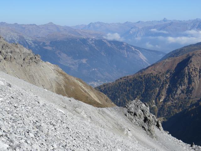 wir blicken hinunter ins Val Müstair nach Santa Maria