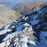 der Bergpfad biegt nun nach rechts in die Ostflanke des Piz Umbrail