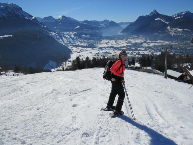 meine Maus ist von der Schneeschuhtour begeistert