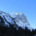 der Gipfel des Wetterhorn liegt schon an der Sonne