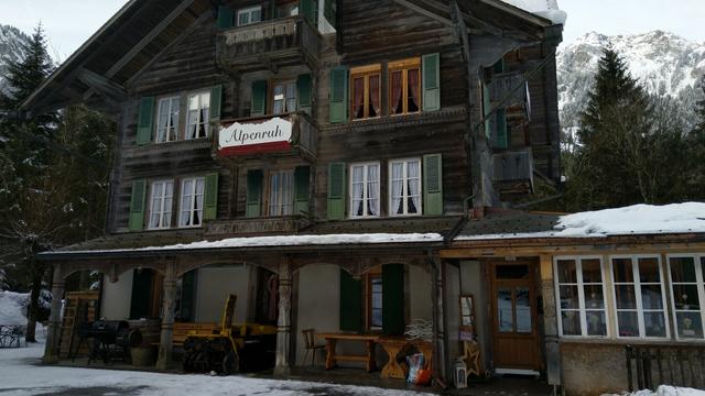 über Spiez ins Kandertal, danach in Reichenbach ins Kiental eingebogen und taleinwärts bis zum Hotel Alpenruh