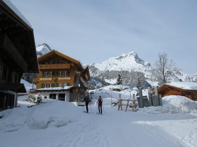 problemlos erreichen wir auf der Griesalp das Griesalp Hotelzentrum 1408 m.ü.M.