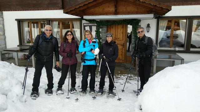 nach dem Bezug der Hotelzimmer, machen wir uns bereit für die eigentliche Schneeschuhtour...