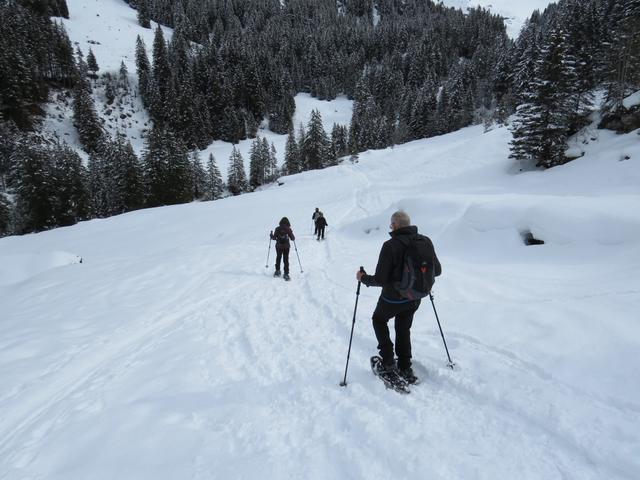 ...steigen weiter abwärts...