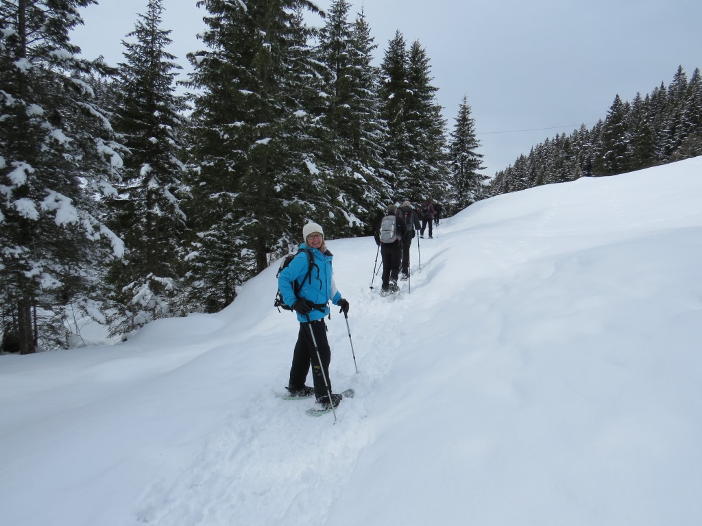 auf der gegenüber liegenden Bachseite biegen wir links ab und laufen Richtung Steineberg