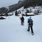 ...durchqueren wir danach die Alpsiedlung von Steineberg 1467 m.ü.M.