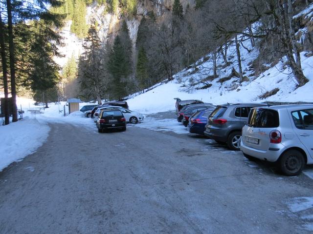 schnell erreichen wir die Parkplätze beim Eingang der Griesschlucht 1179 m.ü.M.