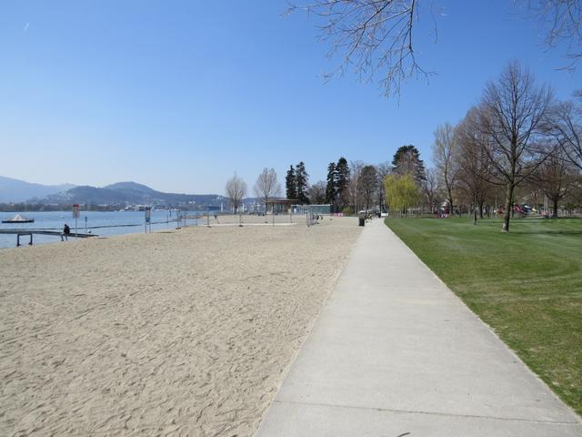 der breite Seestrand beim Strandbad Lido