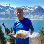 zur feier des Tages habe ich eine Colomba und eine Flasche Prosecco mitgenommen