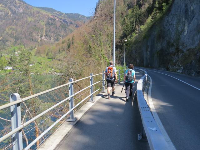 an der Seestrasse entlang laufen wir nach Vitznau zurück