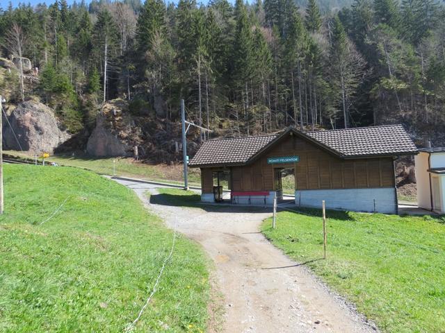 bald ist die Bahnstation Romiti-Felsentor 1195 m.ü.M. erreicht